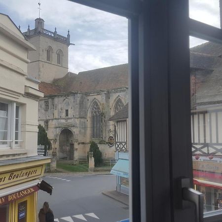 Appt De Charme En Plein Coeur Historique Apartment Dives-sur-Mer Luaran gambar